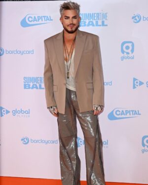 Adam Lambert Instagram - Thank you @capitalofficial for having me 🤍 #CapitalSTB
