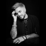 Adam Lambert Instagram - I’m taking a moment for mental health with @takeamoment.uk @theartofldn and @piccadillylights Join me to raise awareness. Here’s how you can be part of the art: 1 )Take an eyes closed selfie 2) Upload it to Takeamoment.uk 3) Share on Instagram or TikTok 4) Tag @piccadillylights with #takeamoment2023 #mentalhealth #mentalhealthawareness