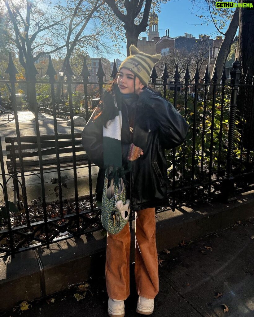 Addison Riecke Instagram - Can u tell fall is my favorite New York, New York
