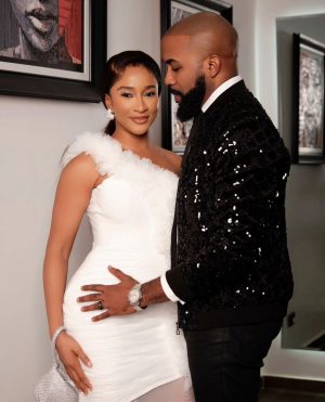 Adesua Etomi-Wellington Instagram - COMPETITION CLOSED!!!

Loveeee this dress, so I'm going to sow it into someone's life. (Size 8)

Are you getting married anytime soon & need a reception dress or do you have a special occasion? Need this dress? Pls, make your case in the comment section. I will announce a winner on Friday. Goodluck❤️❤️❤️

Make up @t.alamodebeauty
Stylist @dahmola
Dress @anncranberry 
Hair (Laid by Jem) @jemimaosunde 🤣🤭
📸 @olasunkanmi_iroko