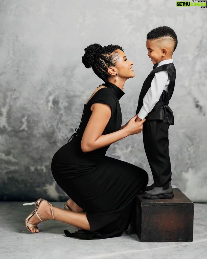 Adesua Etomi-Wellington Instagram - I married the love of my life, and God gave us the love of our lives. Happy 3rd birthday to our sunshine, Hazaiah Olusegun Champ Wellington. You make our lives so beautiful, and we are incredibly honoured to call you our son. You are the happiest, kindest, most intelligent, most beautiful boy in the entire universe. We love you more than we can possibly put into words.❤️❤️❤️ 📸: (Formal) @c3pictures_gallery Zaiah and bankys outfits @atafo__ @maiatafo Susu's dress @anncranberry Pool picture @jemimaosunde