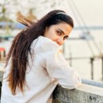 Aditi Ravi Instagram - her heart was made of liquid sunset 🌞 🫠 #myself #insta #March #borngirl