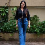 Aditi Ravi Instagram - I jus find myself happy with simple things .. 📸 @amardath_ @western_lady_ #new #smile #peace #mood #instagood