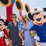 Adrián Uribe Instagram - Vacaciones mágicas en familia! Gracias por esta hermosa experiencia! 😃🙏💫 @DisneyCruiseLine #DisneyCruiseLine