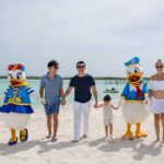 Adrián Uribe Instagram - Vacaciones mágicas en familia! Gracias por esta hermosa experiencia! 😃🙏💫 @DisneyCruiseLine #DisneyCruiseLine