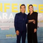 Adrián Uribe Instagram - Gran noche de estreno de @infelicesparasiempremx 🎬 una película que hicimos con mucho amor y que ya por fin se estrena este fin de semana en todos los cines del país. Gracias a todos los involucrados en este gran proyecto!🙏 Fotos: @lexisteel_ 📸