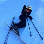 Adriane Galisteu Instagram - A gente cai mas não perde a pose… #ski #snowday ⛄️❄️⛷️ @valentin.perret
