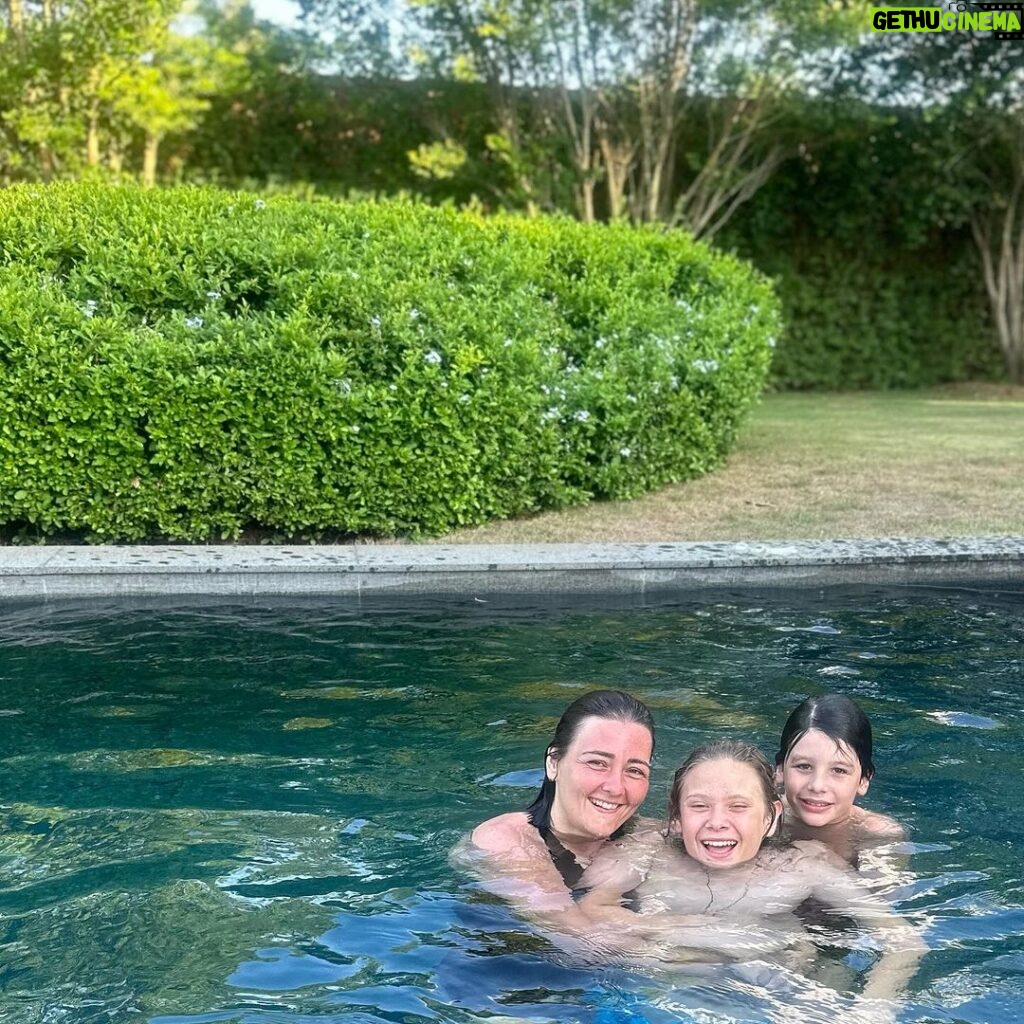 Adriane Galisteu Instagram - Um dia delícia nesse finzinnn de 2023 #familia #amorquenaosemede ♥️