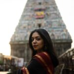 Ahana Kumar Instagram - sunsets by the temple shot by @studio.molecule styled by me wearing a lovely saree that belongs to @sindhu_krishna__ #Madras