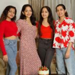 Ahana Kumar Instagram - Turning 28 ♥️ Thankyou for all the lovely wishes. I felt very special 😘 I wanted a cake with all my favourite things - strawberries , flowers and leaves and @mias.cupcakery brought it to life with perfection , as always ♥️ 28th Birthday Vlog is up on the Channel! Link in Bio & Stories ✨ #28 🫶🏻