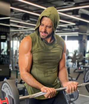Ahmed Salah ElSaadany Instagram - 🏋️‍♀️