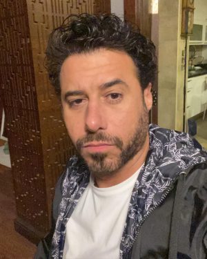 Ahmed Salah ElSaadany Instagram - انا جعان 🙄