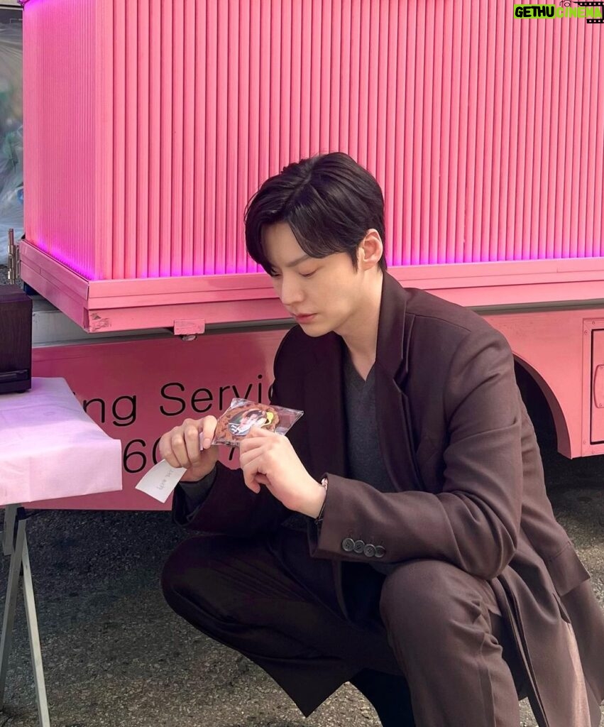 Ahn Jae-hyun Instagram - 잘 마실게요 왕왕하트! 🥰😋😚