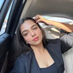 Ahsaas Channa Instagram - 🚙🤳☀️