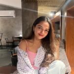 Ahsaas Channa Instagram - Ohnu love you love you aakh di.