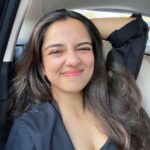 Ahsaas Channa Instagram - 🚙🤳☀️