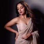 Ahsaas Channa Instagram - Desi mirrorball Photographed by @trilogy_works & edited by @retouch_sneha Styled by @stylebykayal Hair by @view_hairstyles Makeup by Me Saree @kalkifashion Blouse @zwaan.official