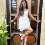 Ahsaas Channa Instagram - 🤍🪩✨ Birthday dress so pretty by @ministrybymehar 📸 @twishadesaii The Lovefools