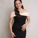Ahsaas Channa Instagram - Love thorns all over this rose. @framebywoofy @stylebykayal @yashtikaasharmaa @makeupbyjanak @sheetal_muah Dress @ipsofacto.in Jewels @timelesspearly