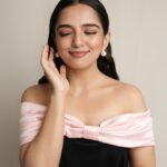 Ahsaas Channa Instagram - ♠️🎀 Photographed by @framebywoofy Makeup by @makeupbyjanak Hair by @sheetal_muah Styled by @stylebykayal Assisted by @yashtikaasharmaa Dress @ipsofacto.in Jewels @timelesspearly