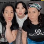 Aida Victoria Merlano Instagram - Me divertí demasiado haciendo este #trend con mi abuela @abusintabu y mi tía @vanessamerlano ELIGE: Relación seria ❤️ o Arrocito en bajo 😈 /// Mayores 👨🏼‍🦳 o Menores 👦🏻 /// Salvaje 😈 o Suavecito 🌸 /// Todos los días 🤪 o 3 veces por semana 👼🏻 /// Morenos 🧔🏽 o Blancos 🧔🏻 /// Los que fueron a terapia 🙄 o Tóxicos ⚠️ /// Instagram 💜 u OF 💙 #itstrickychallenge #humor #familia