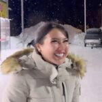 Aida Victoria Merlano Instagram - Estábamos en una escala, salimos un momento y ESTABA NEVANDOOOO!!! 🥹🥹🥹 Fue tan mágico!!! Tan bonito!!!