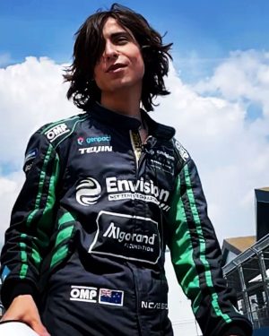Aidan Gallagher Instagram - More pix!  @envisionracing 🏁🔋♻️