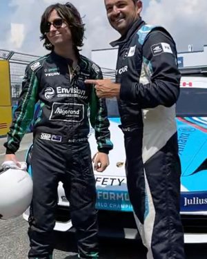 Aidan Gallagher Instagram - More pix!  @envisionracing 🏁🔋♻️