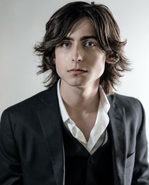 Aidan Gallagher Instagram - Find happiness in every day. 🌤️ 
Give happiness in every way. ♥️