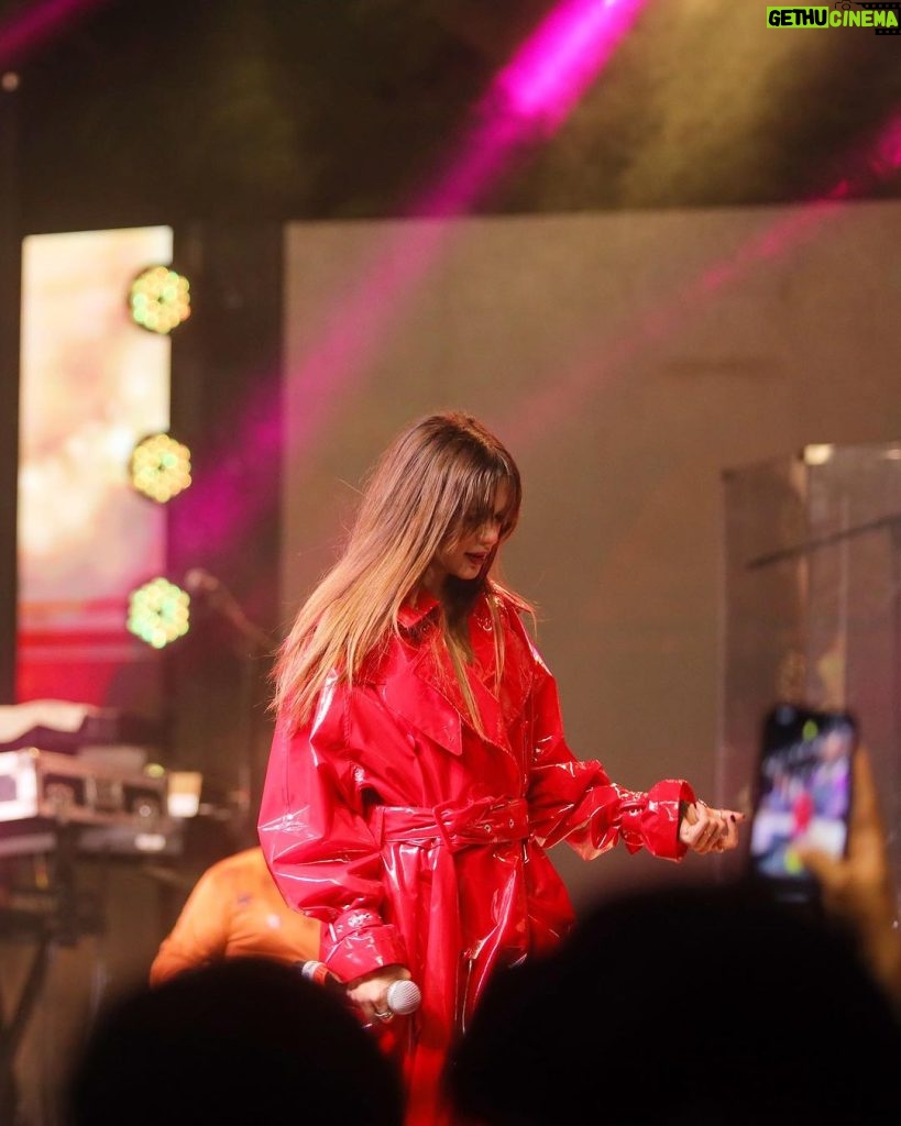 Aima Baig Instagram - A little late to post these - and yet there are still so many videos and pictures from that night in Dubai. Might be uploading those aswell 🤔 I had the best time performing for @ismmartgroupofficial Whattay malangi crowd it was 🔥❤️ P.s another clothing piece “the Red latex coat” i’m totes obsessed w 🙃🥹 Dubai, United Arab Emirates