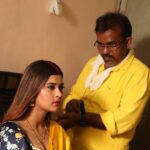 Akanksha Dubey Instagram - Bhut he pyaare director sir Maine aapni bhojpuri industry me aap jaisa down to earth insan nahi dekha thank you so much aap mujhe itna kuch shikhate ho sahi or galt ke liye all time my favorite🙏🙏🙏 @dirctorsanjayshrivastav @dirctorsanjayshrivastav