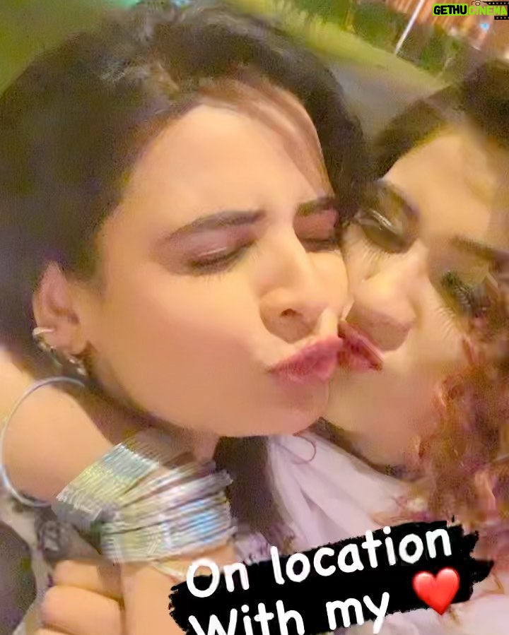 Akanksha Dubey Instagram - You have no idea how much your friendship means to me. I may not say it often, but I love you and wish you nothing but happiness today and always. Happy birthday My Favourite Diva 💃.I love you soooooooooooooo much. Stay the way you are ❤️❤️.May god bless you with all his kindness 💐🎂. . . . . . . . . . . #birthday #birthdaywishes #birthdaygirl #akankshadubey #love #bond #friendship #cutiepie #touchwood😇 #stayblessed #specialperson #bff #mydiva #dancingdoll . Mere Dil Me