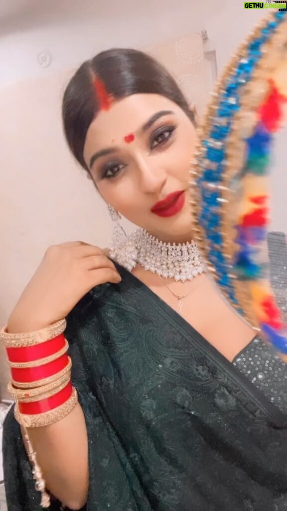 Akanksha Dubey Instagram - Happy karwa Chauth #motu #my#love #nekati ❤️❤️💋💋💋💋🥰🥰🥰