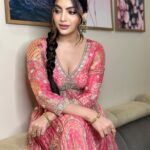 Akanksha Puri Instagram - I am making yesterday jealous by making today awesome 🤩❤️ . . #fashion #style #durgapuja #festive #mood #instagood #beauty #lifestyle #fitness #fitandfabulous #beingme #akankshapuri #❤️ . . Pic credit @salmasayyed47 Hair @salmasayyed47 make up @akanksha8000 Outfit @houseofnooriofficial Styling @littlepuffsofhappiness @styleitupwithraavi Outfit Pr @mad.micron x @_vaishnavii.3011