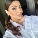 Akanksha Puri Instagram - Self Love is the Best Love ❤️💋 . . #selfie #instagood #picoftheday #photooftheday #fashion #style #beauty #fitness #fitandfabulous #love #beingme #akankshapuri #❤️