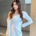 Akanksha Puri Instagram - The way you speak to yourself matters the most ❤️ . . #aboutlastnight #ootd #instagood #instagram #picoftheday #photooftheday #fashion #style #lifestyle #happy #fitandfabulous #beingme #akankshapuri #❤️ . . Hair / Make up @salmasayyed47 Pic credit @salmasayyed47 Outfit by - @Papzclothing Styled by - @Littlepuffsofhappiness & @styleitupwithraavi