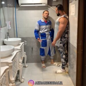 Akbar Eghbali Instagram - كار هر بز نيست خرمن كوفتن، گاو نر ميخواهد و مرد كهن.البته هنوزم روى حرفم هستم، داشت بد ميزد مگه نه؟😂😂