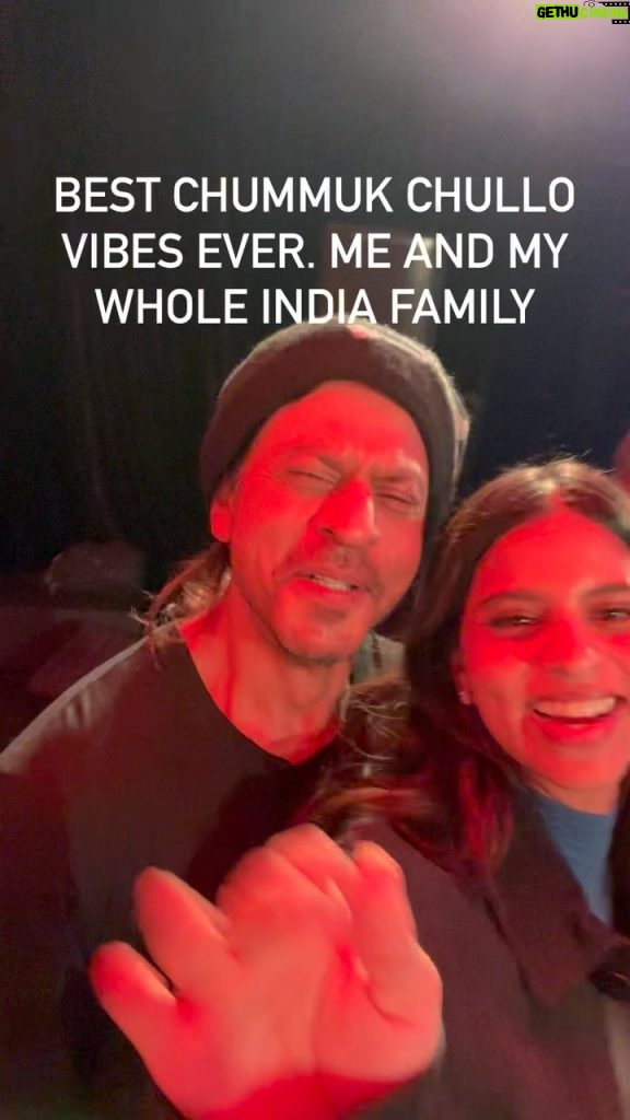 Akon Instagram - Best pre wedding party of the year. Got to bring my whole Indian family on stage to perform my biggest record in India. @iamsrk, @beingsalmankhan, @sukhbir_singer, and the bride and groom Anant and Radihka. Unforgettable evening 🔥🔥🔥🔥🔥🔥🔥🔥