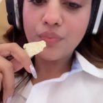Akshara Singh Instagram - Dubai to Mumbai ✨🤗 . . . . . #aksharasingh #happy #flyhigh #love #travel