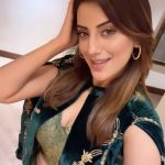 Akshara Singh Instagram - So beautiful so elegant 😘💛📸 #selflove #aksharasingh #obsessed