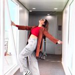 Akshara Singh Instagram - Is 📸 spot pe sirf mera haq hai 🤣 #aksharasingh #flying ✈️