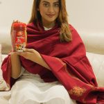 Akshara Singh Instagram - Dosto ye thi meri kahani. Agar aap bhi apne Ghar ko #DawaiKiDukaan bana ke rakhte ho to bataiye mujhe comments mein aur apaniye @daburhyawanprashindia. Isme hai 40+ ayurvedic herbs jo dete hain 100+ beemariyo se ladne ki shakti❤️ Share kariye mujhse apni #DaburChyawanprashKiKahaniyan aur ghar lae immunity ka superhero @daburchyawanprashindia🌟 #GharKoDawaiKiDukaanMatBanao #DaburChyawanprash #DaburChyawanprashKiKahaniyan #ad