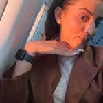 Akshara Singh Instagram - My favourite moment in time is when the sky goes from pink to orange to gold ✨ #magichour Varanasi ✈️ Delhi #aksharasingh