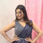Akshara Singh Instagram - Show yourself more love 💟 . . . . . . . Wearing 👗💎 @weddingcloset_ #aksharasingh #lfl #love #saree #violet #event #night