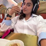 Akshara Singh Instagram - Dubai to Mumbai ✨🤗 . . . . . #aksharasingh #happy #flyhigh #love #travel