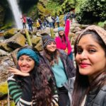 Akshaya Deodhar Instagram - Already a month to this memorable trip 💃 Reel टाकून उरल्या सुरल्या सगळ्या फोटोज् आणि व्हिडिओ चा स्टॉक संपवून टाकला...😂 . . . #bestfriends#pune#girlstrip #gangtok #sikkim #akshayadeodhar#muktalele#manasikanetkar#happyleapyear