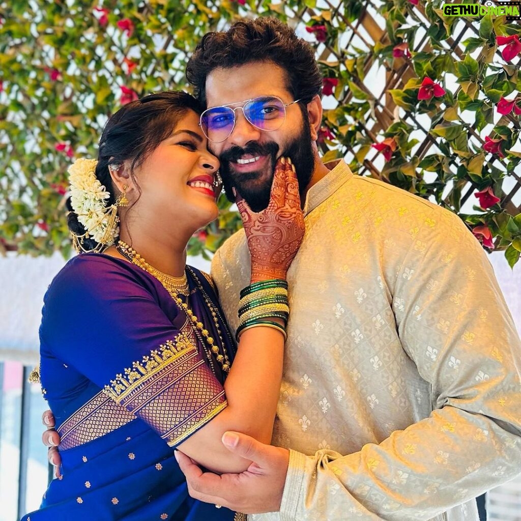 Akshaya Deodhar Instagram - 1 year down, forever to go ! ❤️ Happy anniversary @hardeek_joshi 🩷🥂 Thank you for being my husband , my partner, my lover and my best friend 😘 I love you 🥰