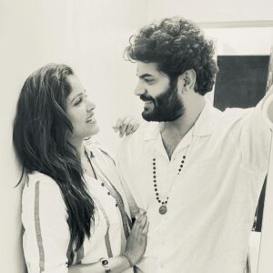 Akshaya Deodhar Instagram - 1 year down, forever to go ! ❤️

Happy anniversary @hardeek_joshi 🩷🥂

Thank you for being my husband , my partner, my lover and my best friend 😘
I love you 🥰