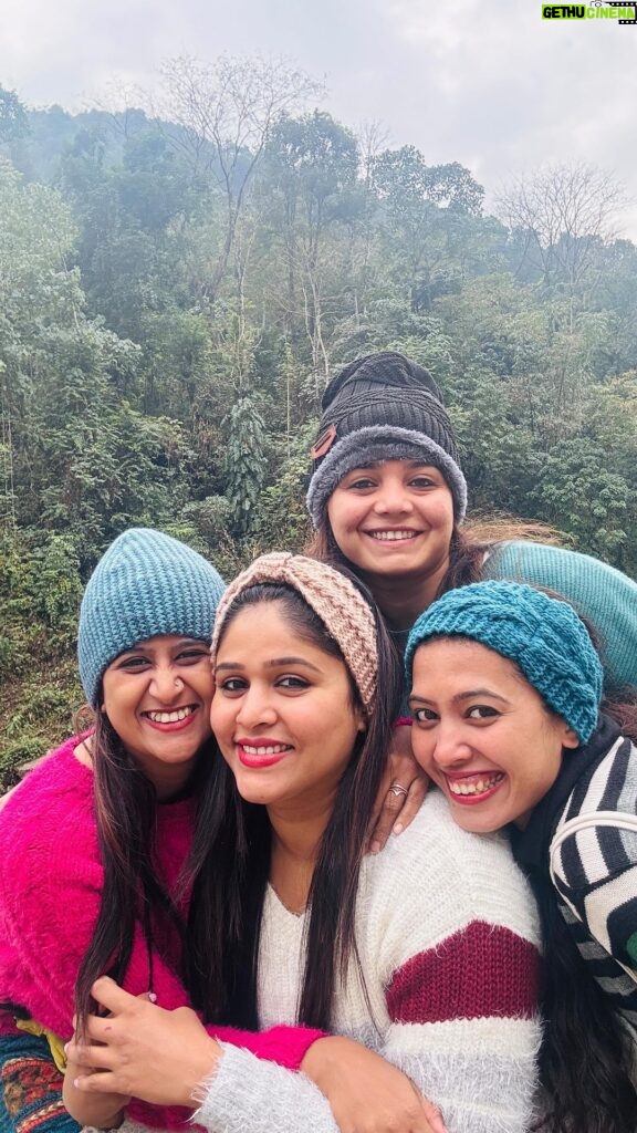 Akshaya Deodhar Instagram - Best friends never let you do stupid things…………………………………………………………alone 👀👀 Behind every successful woman is a best friend giving her crazy ideas 🥴😜 Love you stupids 🌹🌹 #travel #sikkimtourism #sikkimdiaries #friendship #femalefriendships #love #girlstrip #girlsgirlsgirls#friendshipquotes