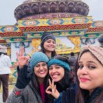 Akshaya Deodhar Instagram – When 2 married friends trying their best to convince their unmarried friends 🤷🏻‍♀️🤷🏻‍♀️🤷🏻‍♀️🤷🏻‍♀️

#akshayadeodhar #sikkim #darjeeling #gangtok #friends#girlstrip